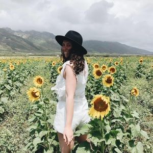 Meet your Posher, Amelia